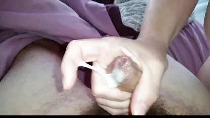 Esposa frotando sus tetas en mi polla sin cortar, masturba una carga desordenada sexo con tetonas