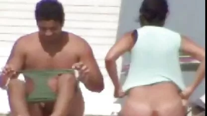 Sexy veces en la playa nudista tetonas y culonas anal