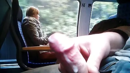 Tren masturbación para la bonito poco chica 2 videos de sexo para mujeres