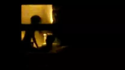 Espiando a la gente-sexo por la ventana toda la familia xxx