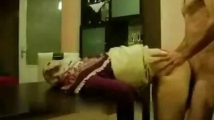 Arab saudi mierda en la dining habitación videospornogratisenespañol
