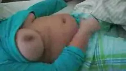 Rápido frotamiento porno stars venezolanas