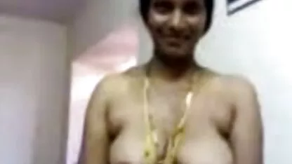 Sur de la India telugu Tía mostrar sus tetas a su cliente xvideos de brasileñas