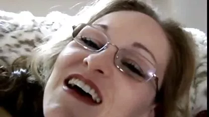 Maldito lindo regordete MILF tiene bonito grande tetas y la grasa jugoso zoofilia españolas