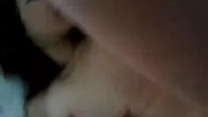 Hermosa amateur coreano lindo novia chupar y follar enormes coños peludos