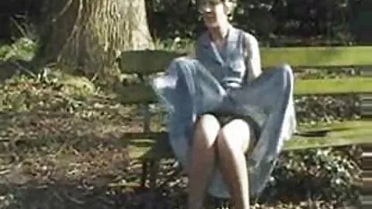 Sara al bosque lesbianas tijeras sexo