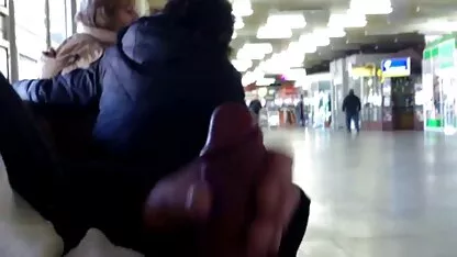 Dickflash en público 19 pies de lesbianas