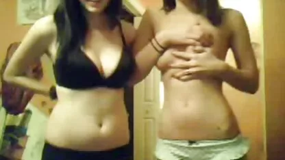 Dos niñas showcam bruno y maría