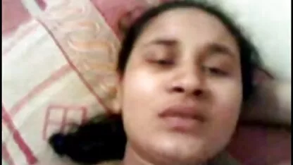 Desi pareja mierda en cama xnxx birgenes