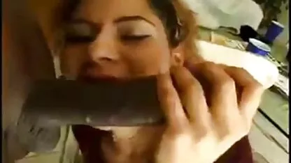 Latina MILF chupa y golondrinas bbc semen ver video porno trios