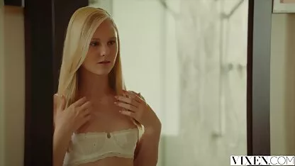 Adolescente Vixen lily rader follada por no padrastro xxx mujeres ardientes