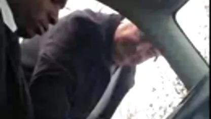Abuelo me pajea en el coche mujeres bañandose desnudas