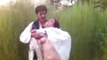 Hidden cam Árabe beso  prno romantico