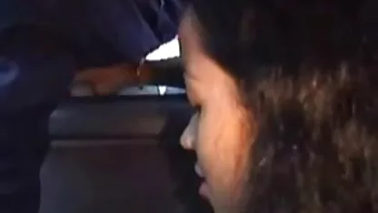 Público handjobs en la auto trios porno hub