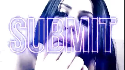 Sissy formación: someterse a la polla dura follando con un trio