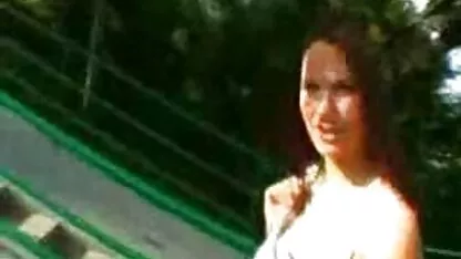 Joven adolescente en público videosporno rubias 19