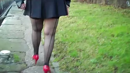 Negro con costuras medias de red y tacones rojos maduras lesbianas españolas