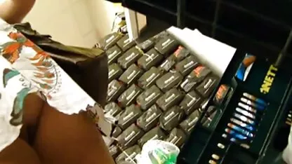 Milf upskirt supermercado parte. 1 xxxpornogordas
