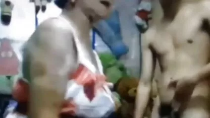 Asiático abuelita con joven niño mujeres desnudas muy calientes
