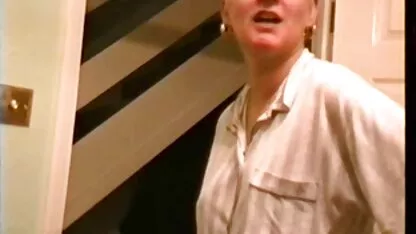 Presentado milfs parpadeando sus tetas (milfs y mamás) pornosexo