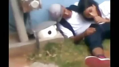 Lo atrapó! Mamada fuera desvirgacion