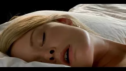 Chica masturbándose-leena- petardas video movil