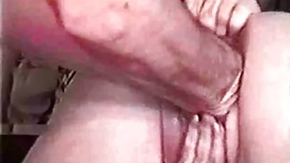 Doble puño y gritando orgasmo sexo rudo entre lesbianas