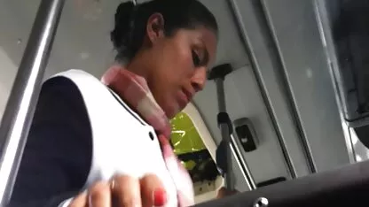 Intermitente en el autobús 7 rubias culonas