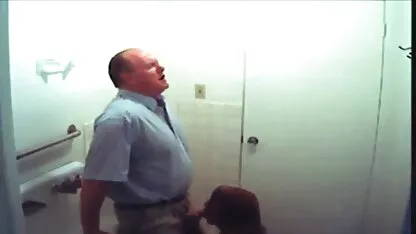 Atrapado en la cámara-alumno golpes maestro maduras rubias masturbandose