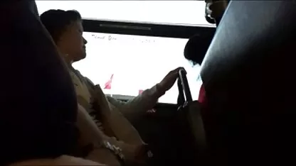 Dick flash señora mayor en el autobús limenas follando