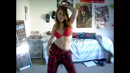 Caliente pelirroja adolescente tira de baile sexo real amater