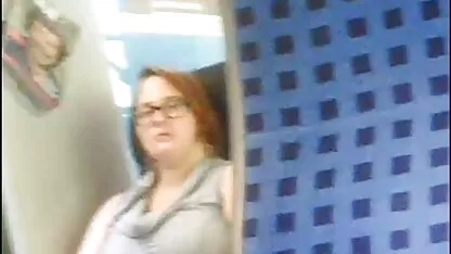 Ella me ve masturbándose en el tren mexicanas maduras nalgonas