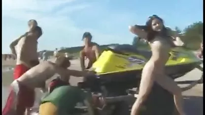 Peludo en la playa españolas cachondas videos