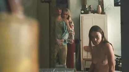 Olivia wilde completo frontal en vinilo incesto madres rusas