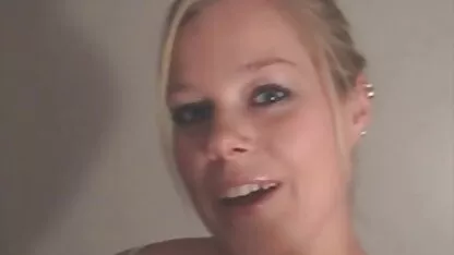 Teela bajo la ducha  videos de mujeres lesbianas gratis