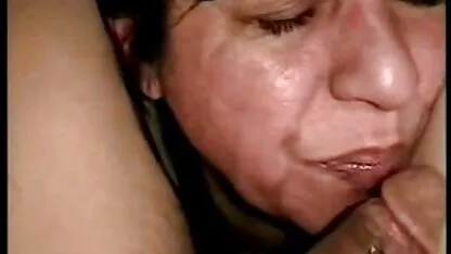 Sylvie tetonas tirando