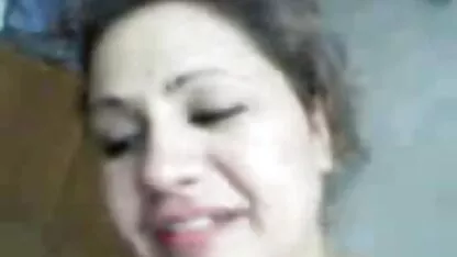 Árabe hermosa esposa trabajo de la mano de su esposo videos pornos gratis amateur