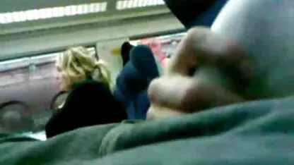 Bulto de flash en el tren porno full hd 1080p