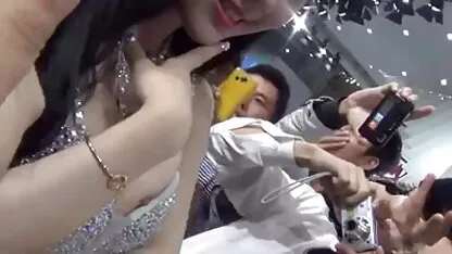 Modelo chino nips slip en motorshow videos pornos chicas calientes