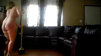 Sí! Mamá limpia la casa desnuda! brasileñas videos xxx