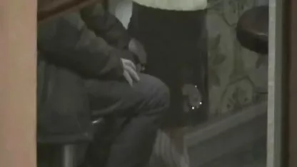 Ventana espía caliente estudiante y profesor en el Café mujeres sexis calientes