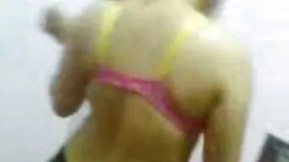 Egipcio Árabe mujer grandes tetas chupando polla lamiendo bolas gordas tetonas negras