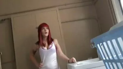 Tetona pelirroja emo consolador maldito en la ducha pelis pono