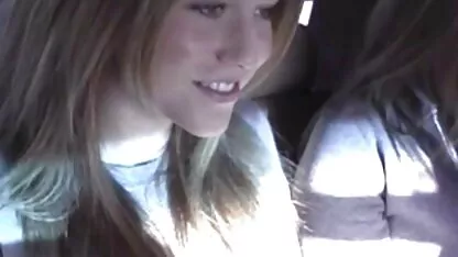 Caliente chica de colegio en su iowa residencia universitaria Parte 1 las mejores desvirgadas