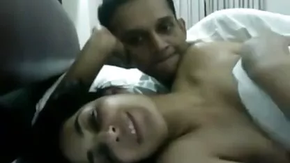 India Cutie recibe un golpe duro videos porno gratis orgias bisexuales