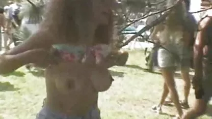 Diversión en la nudist rally 10 cojiendome una gordibuena