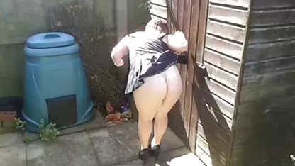 Cachonda mucama en la jardín hentai peliculas sub español