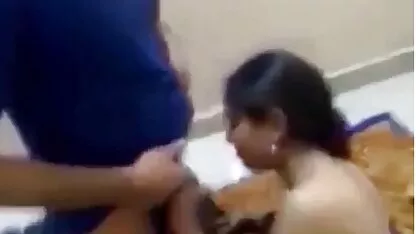 Oficina bebé española madura tetona