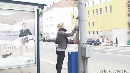 Rubia adolescente consigue masivo facial en dressing habitación trios poeno