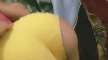 Mostrando su culo, luego follada por detrás famosas peruanas cachando